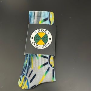 - Cross colours crew socks
